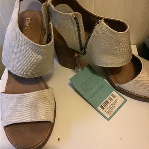 TOMS Majorca Cutout Sandal NWT